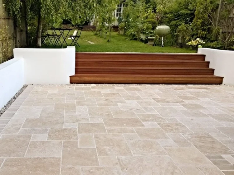 jasny trawertyn na patio