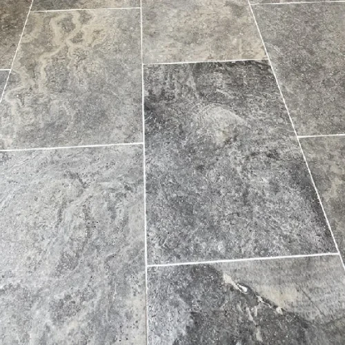 Nowoczesny korytarz z płytek Silver Premium 40,6x40,6.