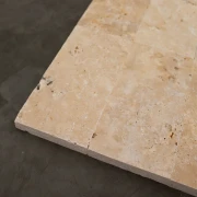 Pasy dekoracyjne z małych płytek trawertynowych Blend Mix